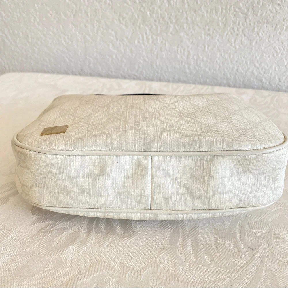 GUCCI GG supreme hobo Bag